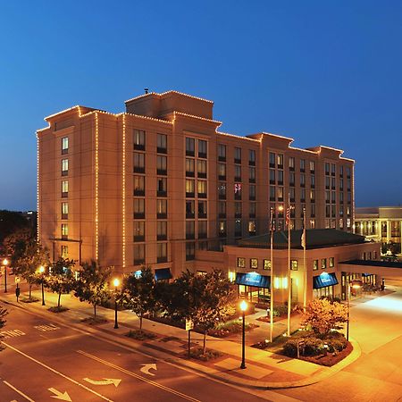 Hilton Garden Inn Virginia Beach Town Center Экстерьер фото