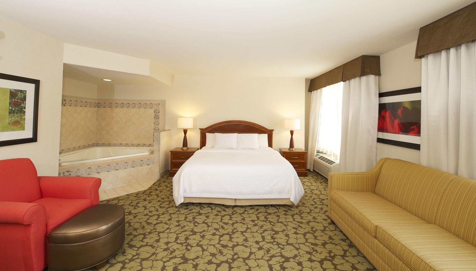 Hilton Garden Inn Virginia Beach Town Center Экстерьер фото