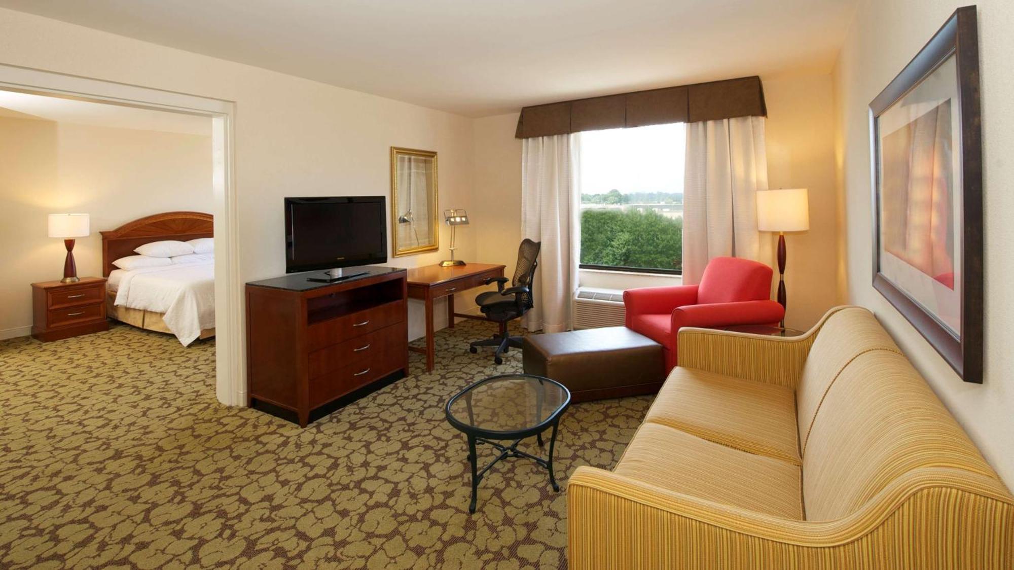 Hilton Garden Inn Virginia Beach Town Center Экстерьер фото