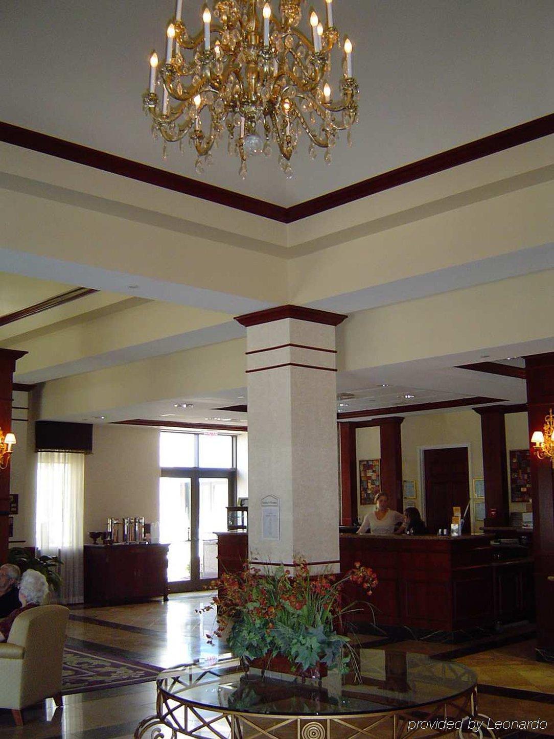 Hilton Garden Inn Virginia Beach Town Center Интерьер фото