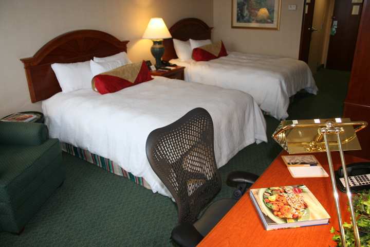 Hilton Garden Inn Virginia Beach Town Center Экстерьер фото