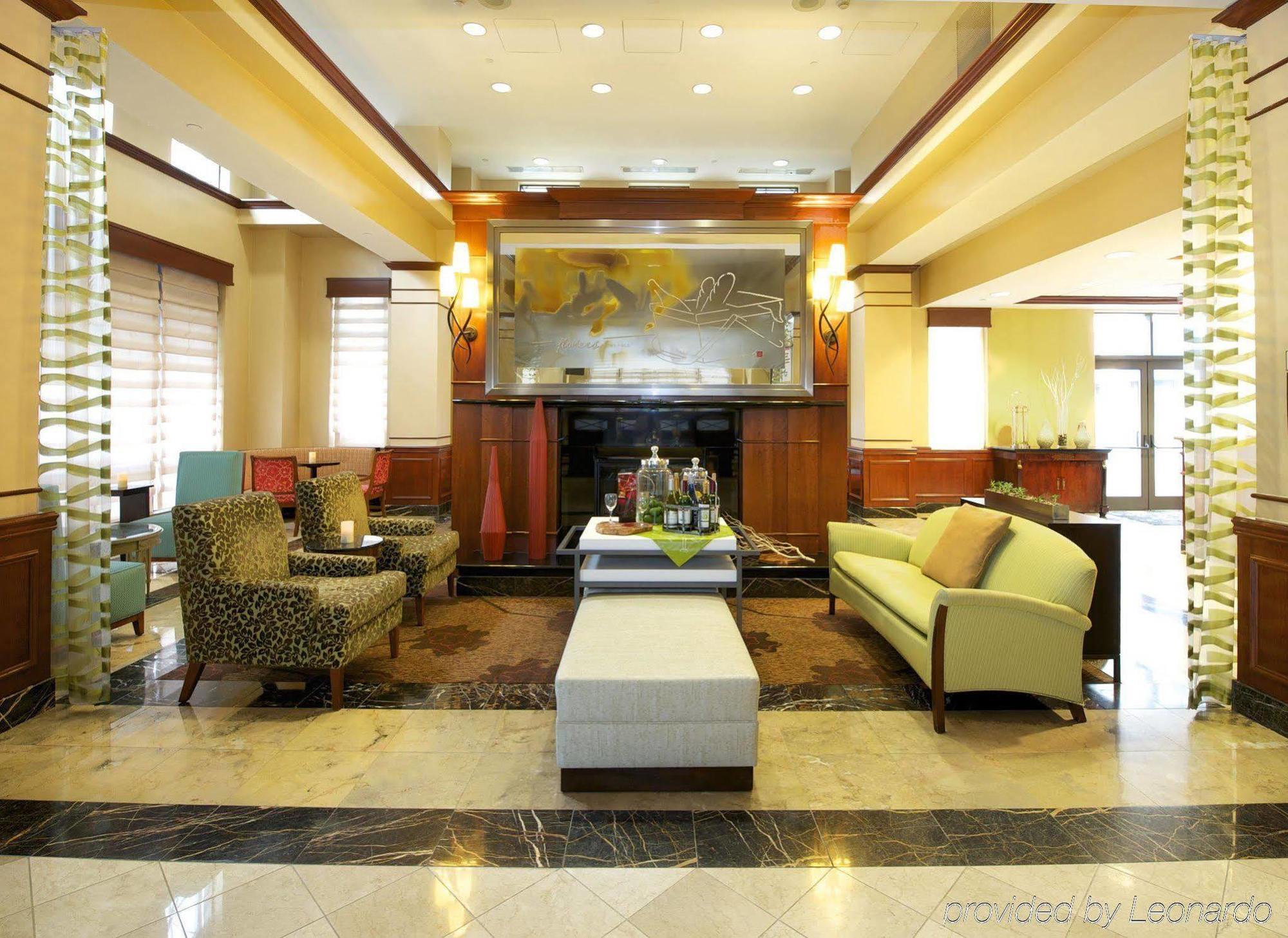 Hilton Garden Inn Virginia Beach Town Center Экстерьер фото