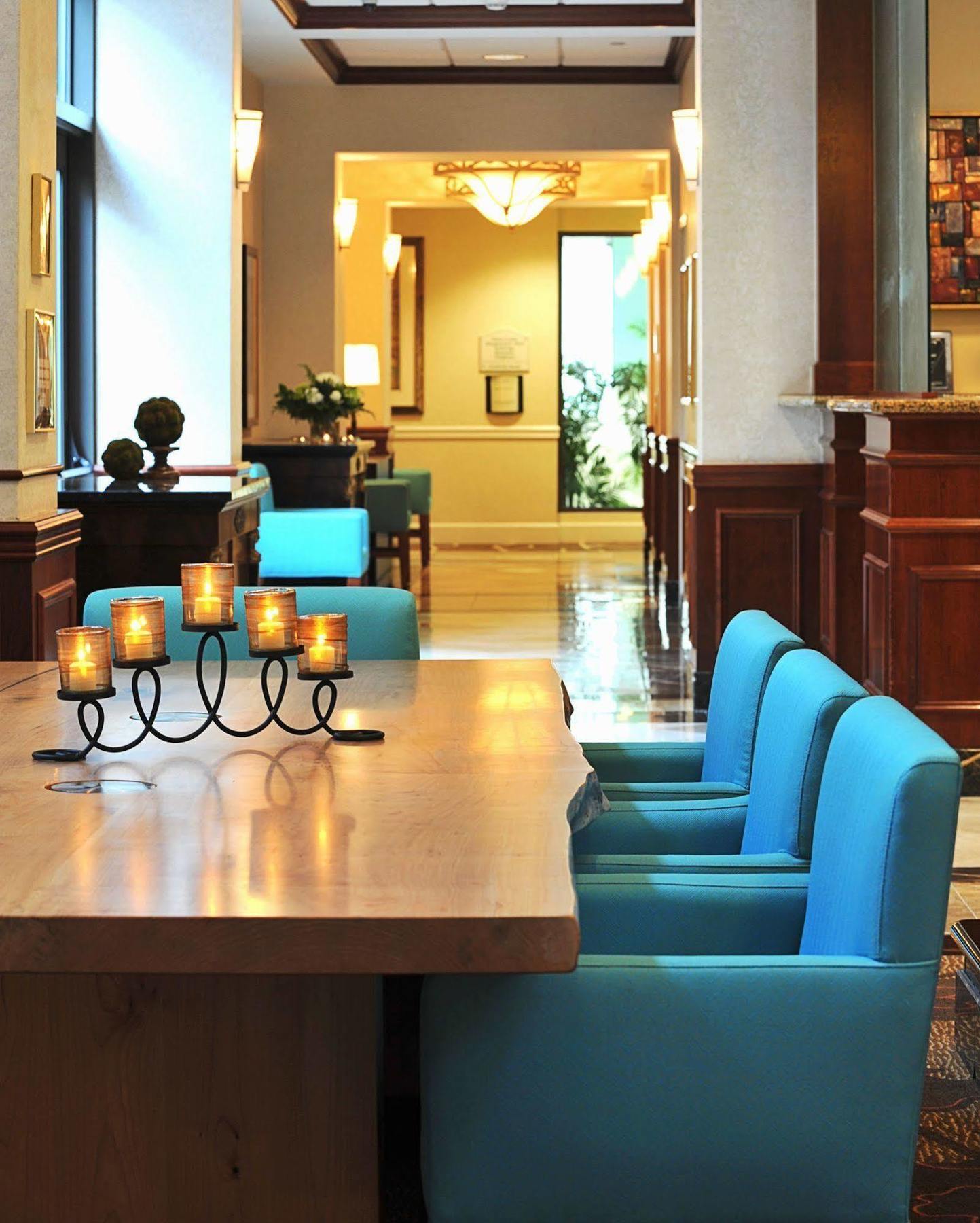 Hilton Garden Inn Virginia Beach Town Center Интерьер фото
